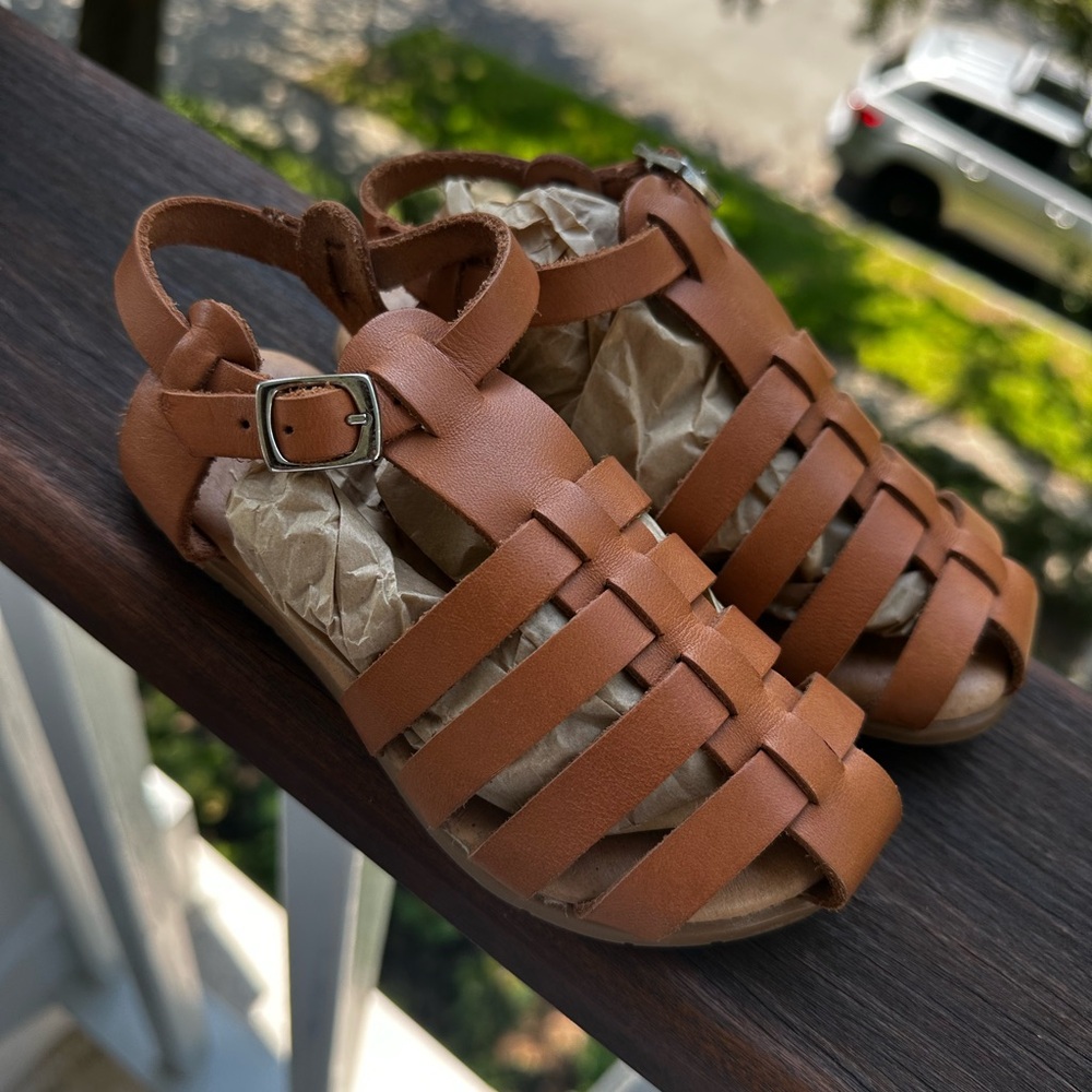 Childrenchic Spain, British Tan Leather Fisherman Sandals. EU 26 /US 9.5 Toddler
